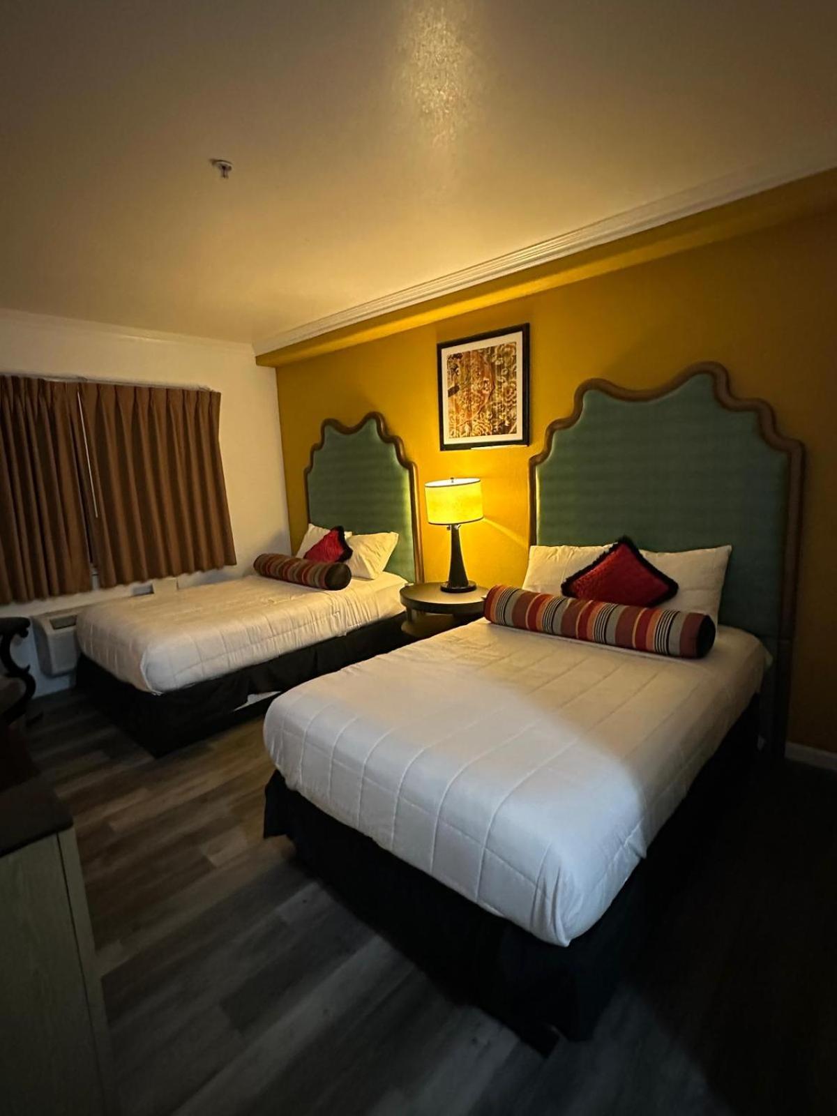 Howard Johnson By Wyndham Bakersfield Kültér fotó