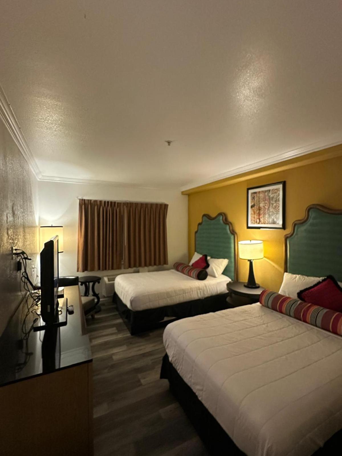 Howard Johnson By Wyndham Bakersfield Kültér fotó